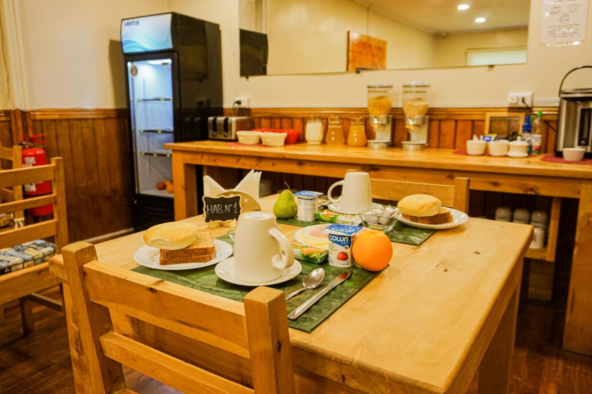 Hostal Reymer Patagonia Puerto Natales Dış mekan fotoğraf